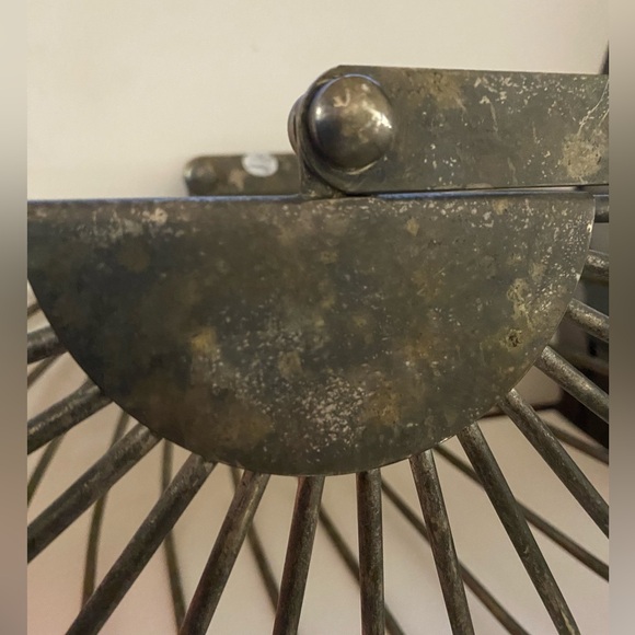 Vintage metal basket - Picture 8 of 9